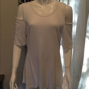 Isaac Mizrahi White Cold Shoulder Top